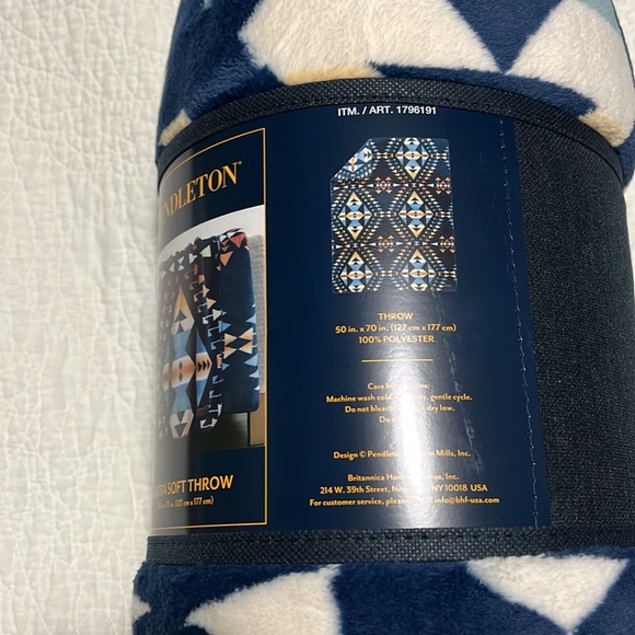 Pendleton Ultra Soft Throw, Big Thunder Print - Picture 5 of 5